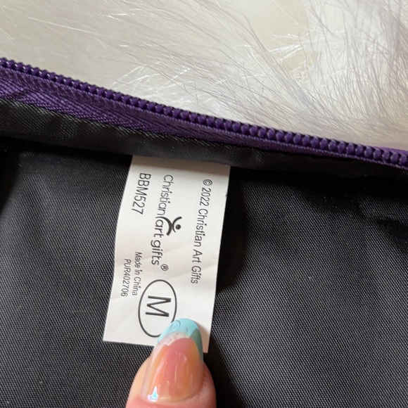 Christian Art Gifts Butterfly Bible Cover - Picture 5 of 13